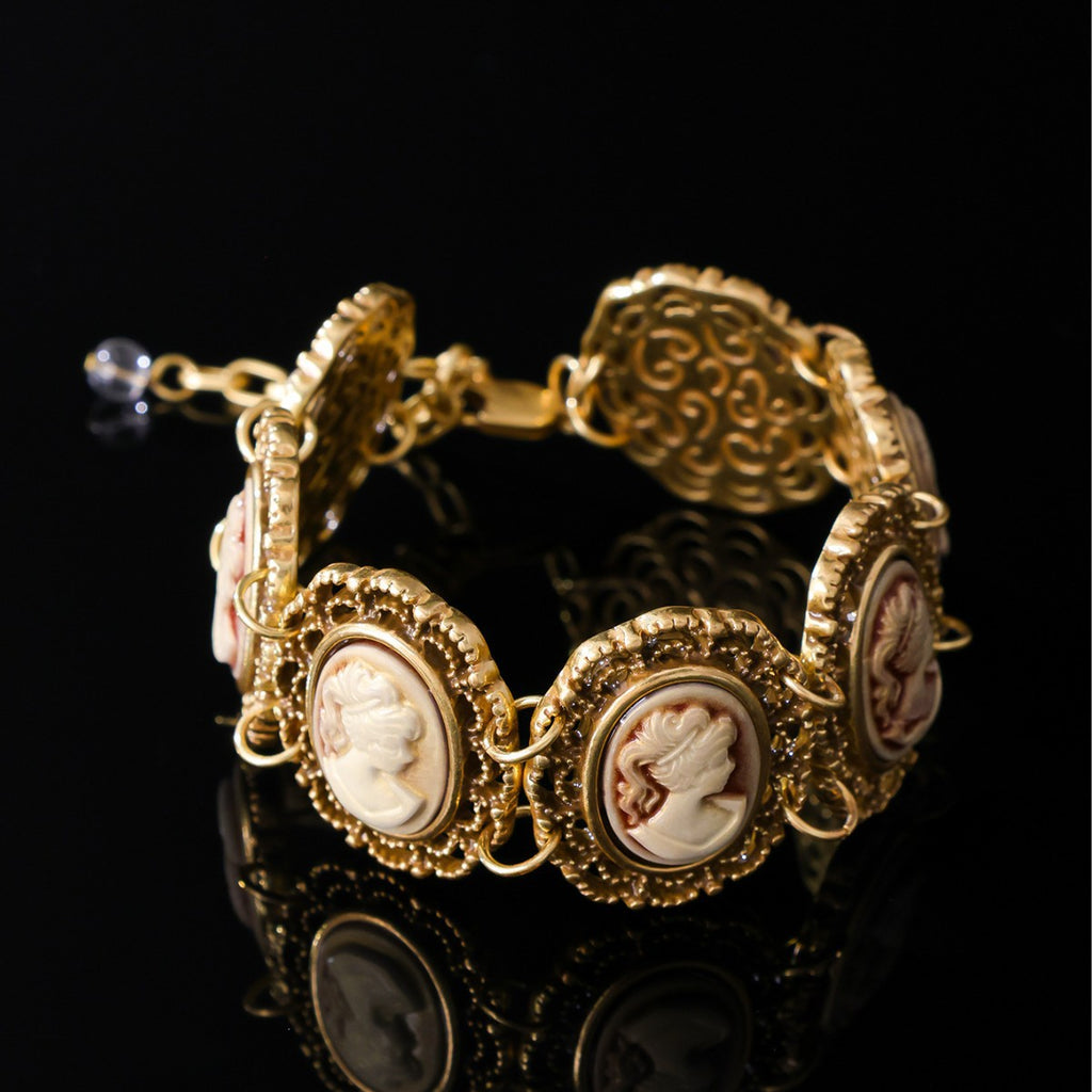 Heirloom Style Cameo Link Bracelet
