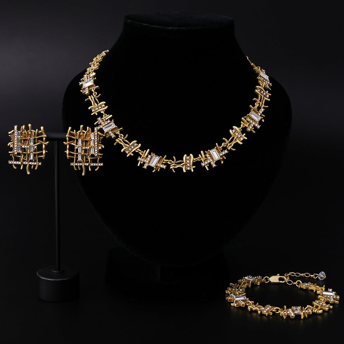Antique Gold Crystal Lattice Jewelry Set – Necklace, Earrings & Bracelet